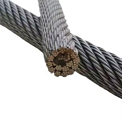 Harga yang bagus DIN Standar Galvanized Steel Wire Rope Carbon Steel 1570MPa Kekuatan untuk Mesin Konstruksi on line