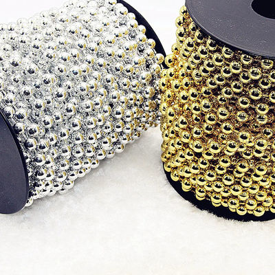 Harga yang bagus 2.4mm Plastic Ball Chain in Customized Colors for Home Decoration on line